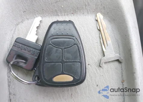 2007 Chrysler Town & Country Touring from USA, damaged, VIN 2A4GP54L37R182802